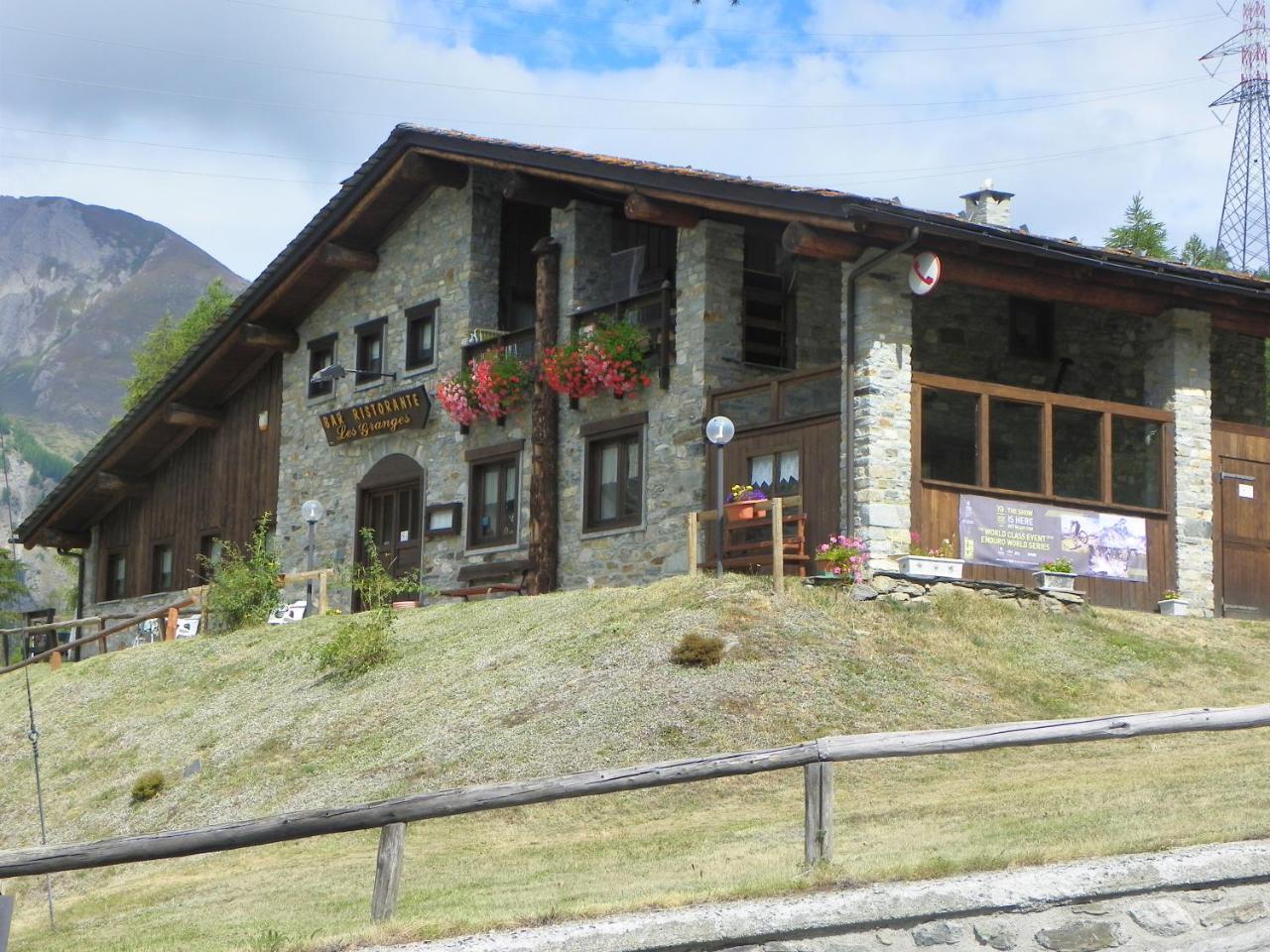 Hotel Les Granges La Thuile Exterior foto